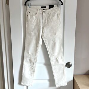 NWT - BANANA REPUBLIC FACTORY - WHITE DISTRESSED SKINNY JEANS - SIZE 27/4